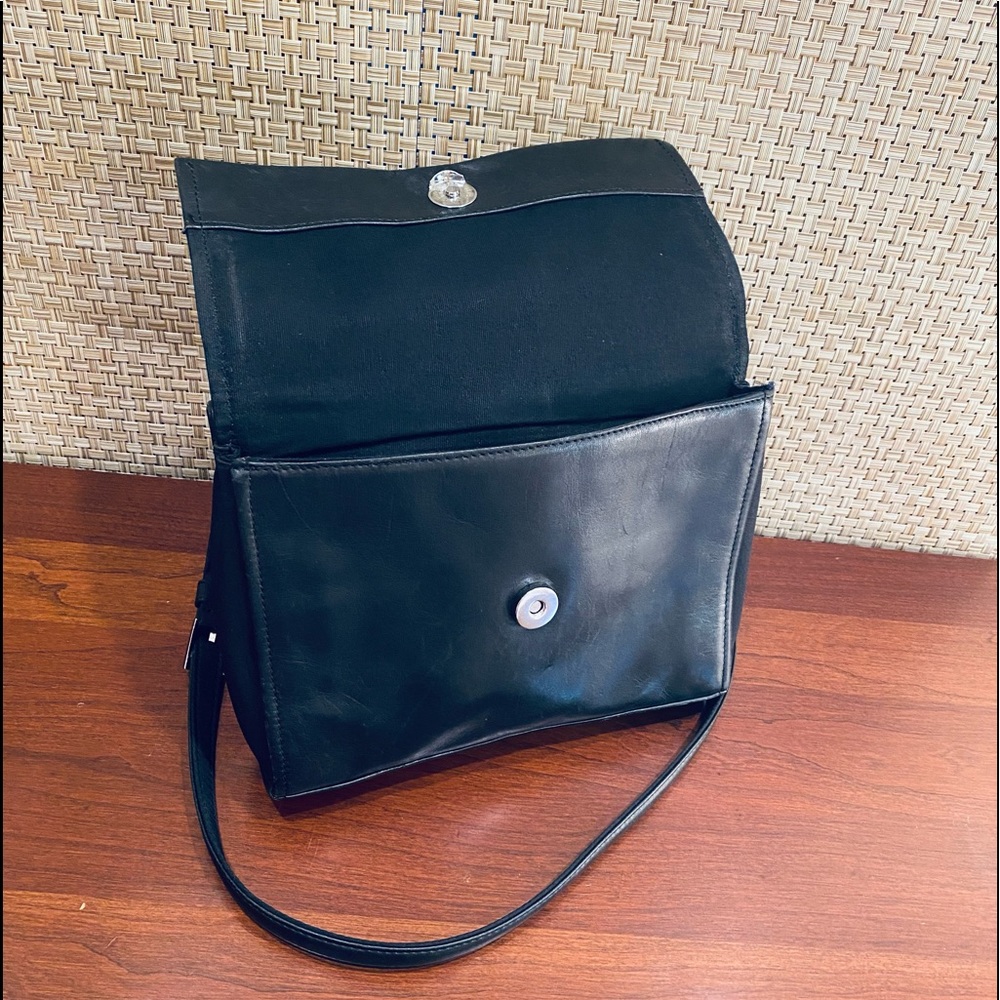 VTG 1990s Nine West Black Leather Shoulder Bag with Credit Card/ID Holders - Picture 4 of 14